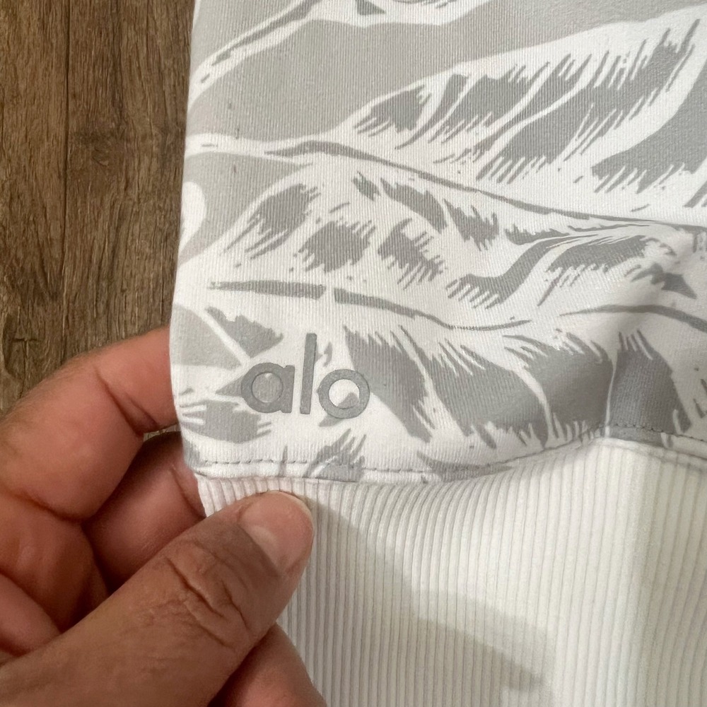 Alo Yoga Goddess Ribbed Leggings White Leaf Print Long Leggings Size M - Picture 10 of 12